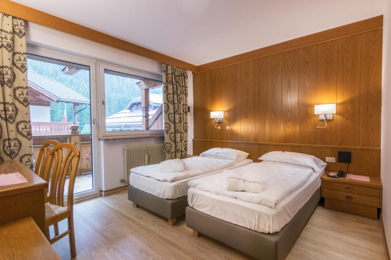 Hotel Ramon Campitello di Fassa Exterior foto