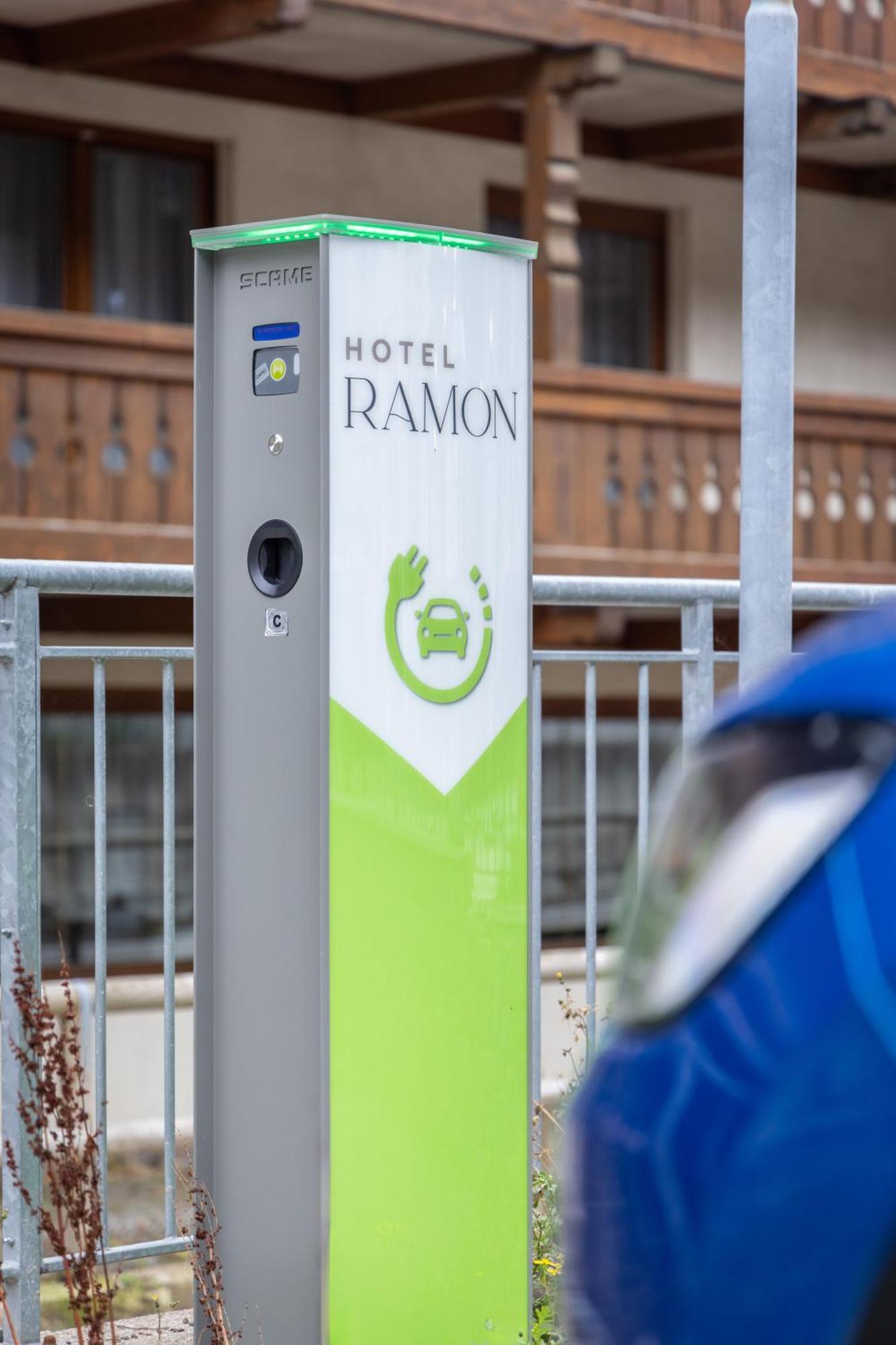 Hotel Ramon Campitello di Fassa Exterior foto